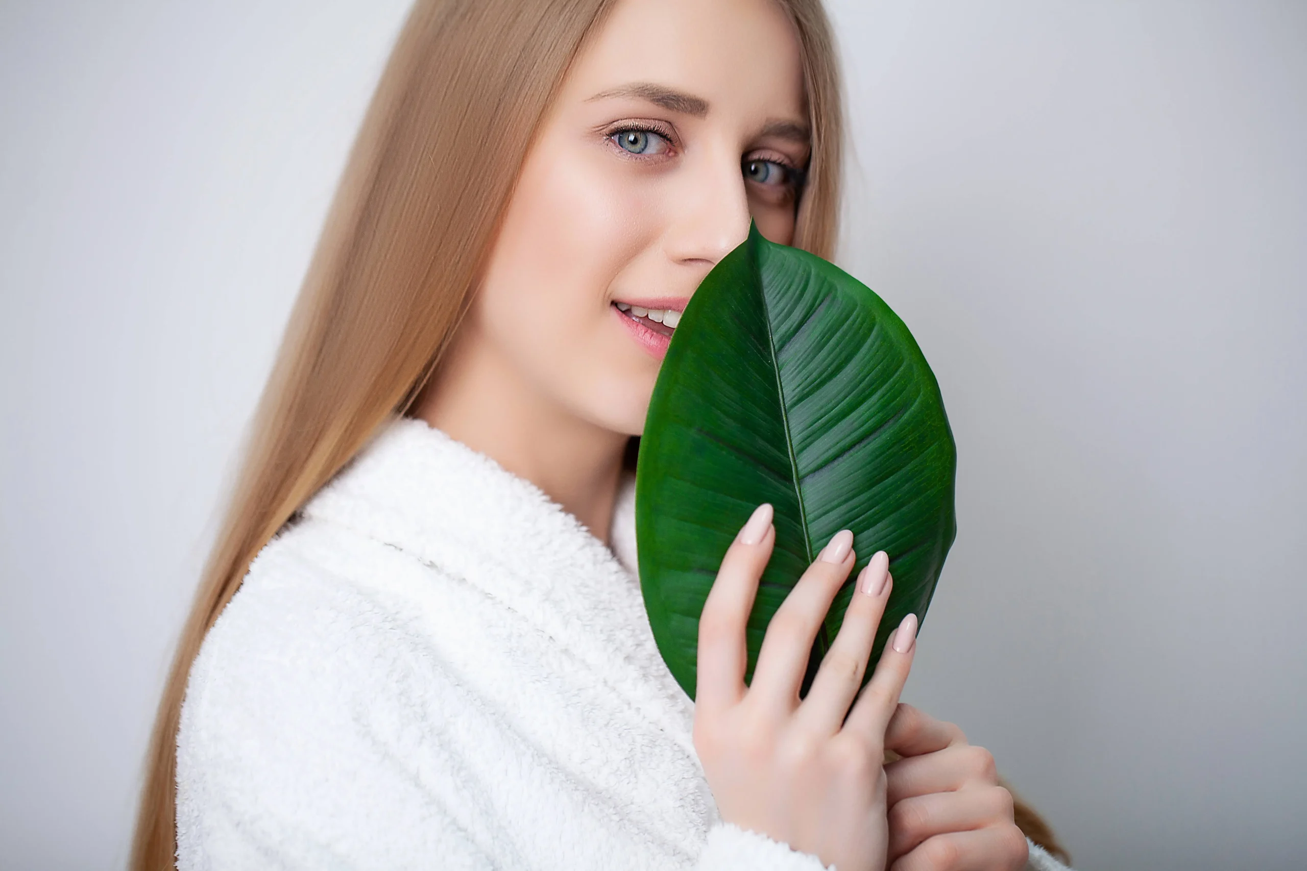 cute-girl-with-green-leaf